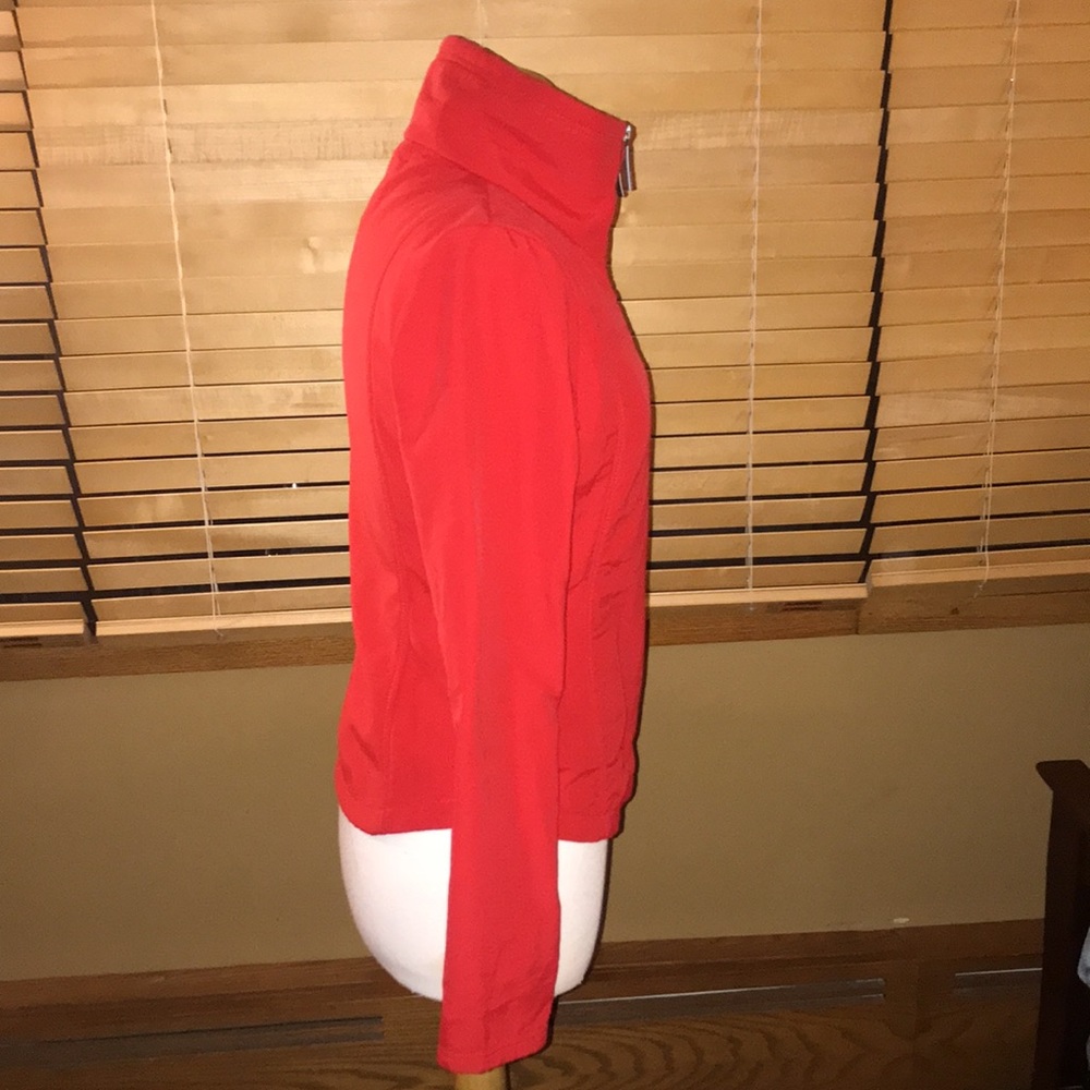 Bench jacket red size medium - Picture 2 of 9